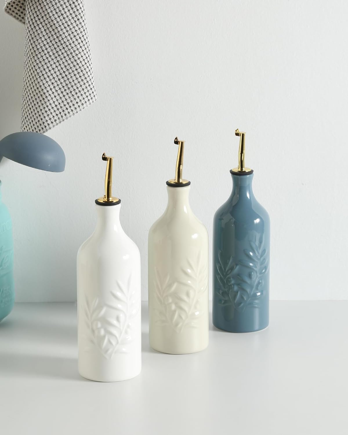 Sweejar Ceramic Olive Oil Dispenser Bottle 20 Oz Relief Opaque Oil Cruet Protects To Reduce Oxidation Suitable for Storage Vinegar, Soy Sauce, Coffee Syrup, Liquids, Set of 1 (White Gold Spout)