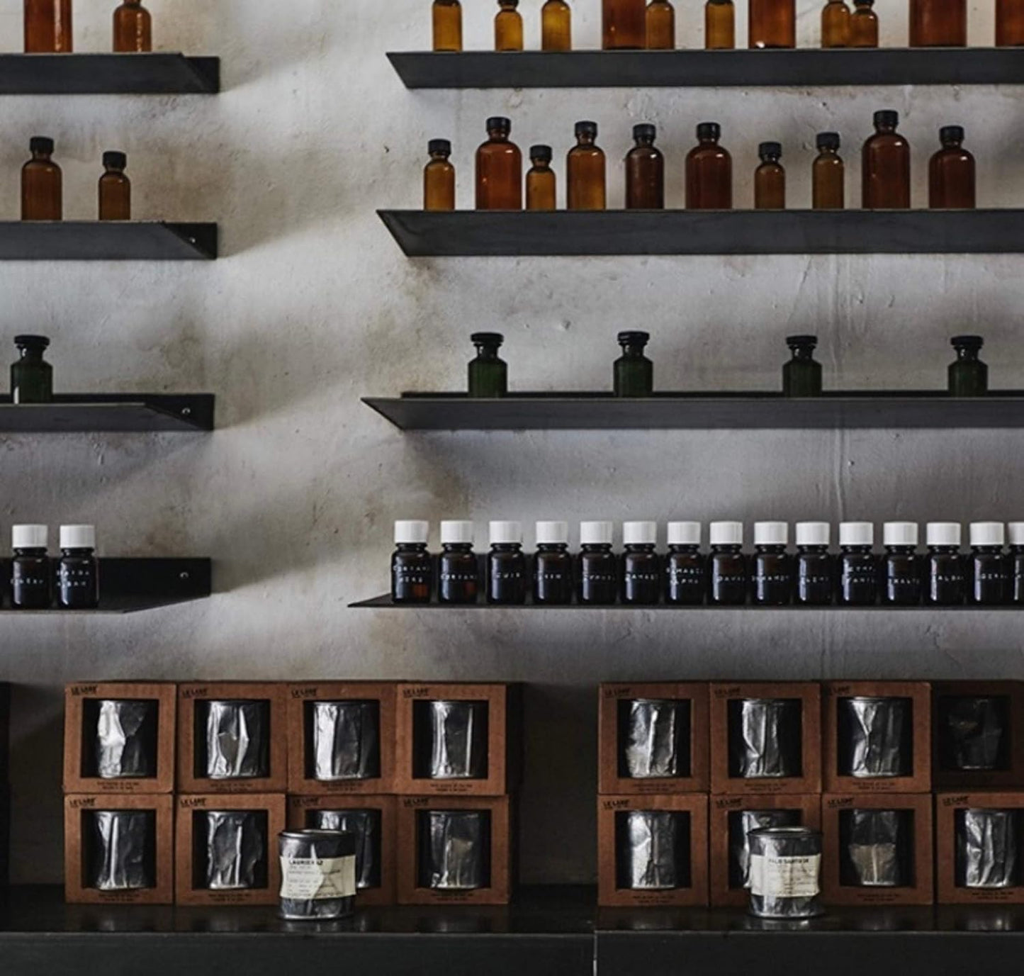 DIY CARTEL Made in USA Linear Floating Shelf - Forged Raw Steel - Industrial Heavy Duty Metal Wall Mounted Modern Rustic Farmhouse Designed Shelf Ledge (24-inch X 8-inch)