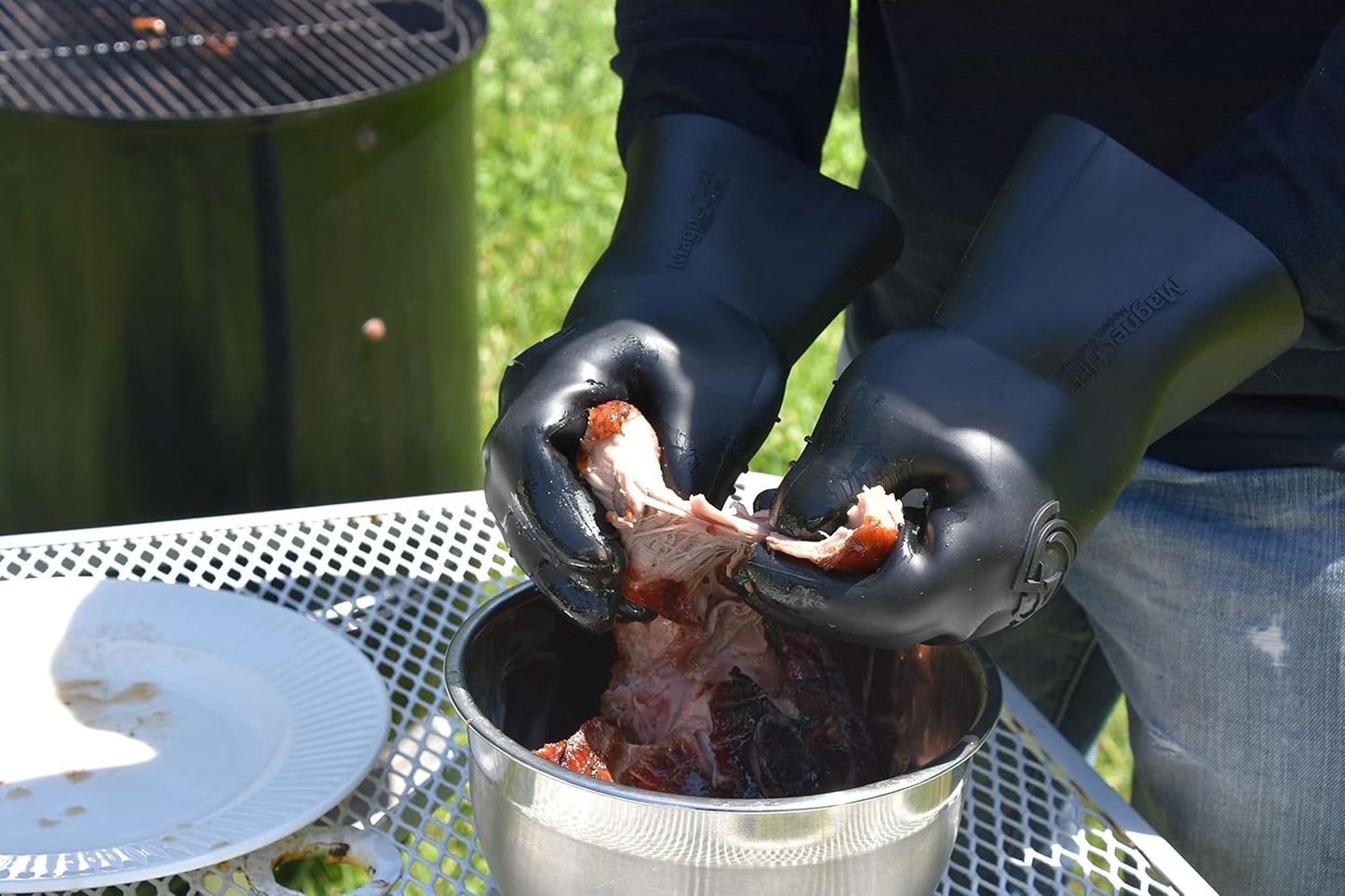 Magnetic BBQ Grill Gloves – Heat Resistant, Patented Magnetic Safety Clip Easy On & Off, Firefighter-Designed, Dishwasher-Safe, Waterproof, Perfect for Grilling, Smoking, Frying, Baking