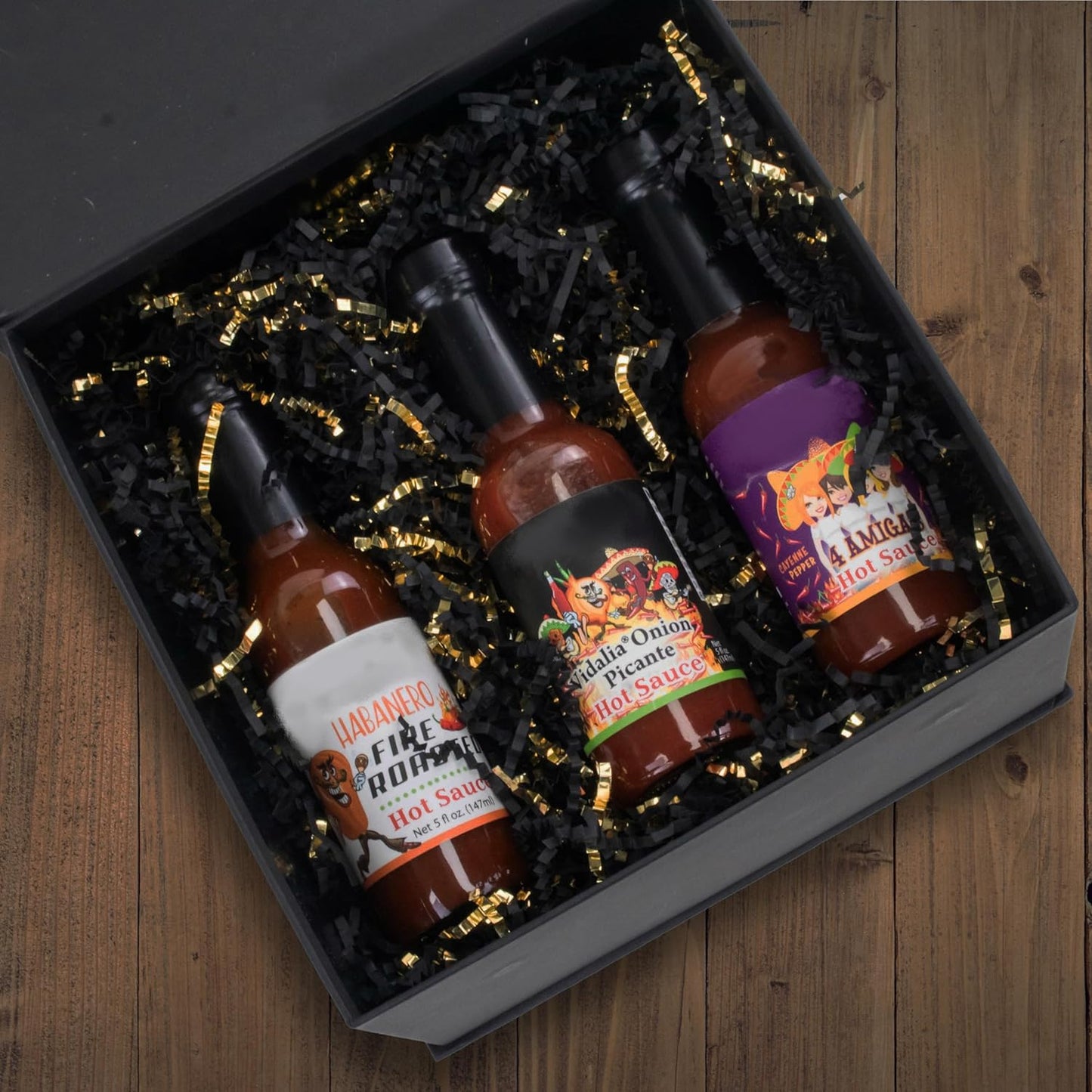 MagicWater Crinkle Cut Paper for Gift Baskets - 2LB - Black & Gold - Perfect for Shredded Paper Filler, Basket Filler, Gift Boxes, Bridesmaid Gifts, Halloween Stuffers & More – Ideal for All Occasions