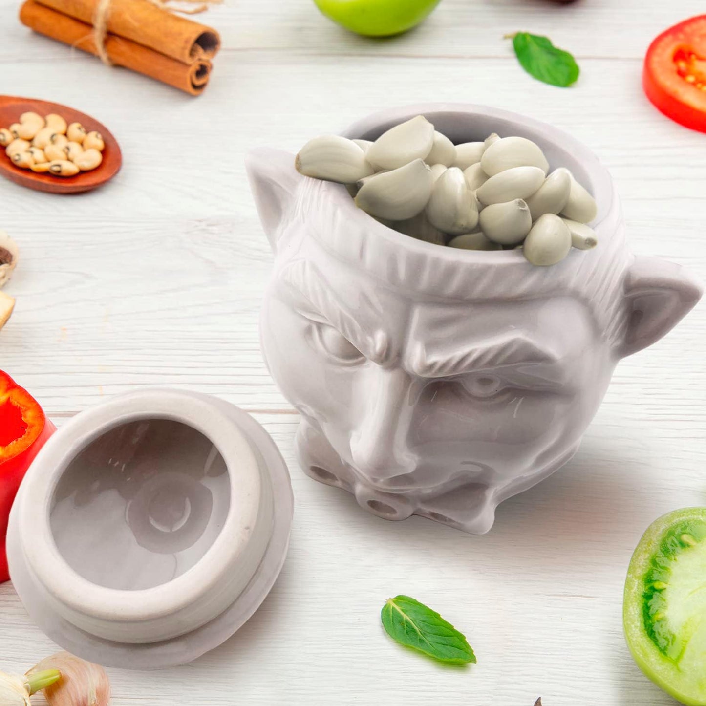 Spooky Dracula Garlic Pot - Unique Ceramic Container with Three Ventilation Holes for Fresh Garlic Storage