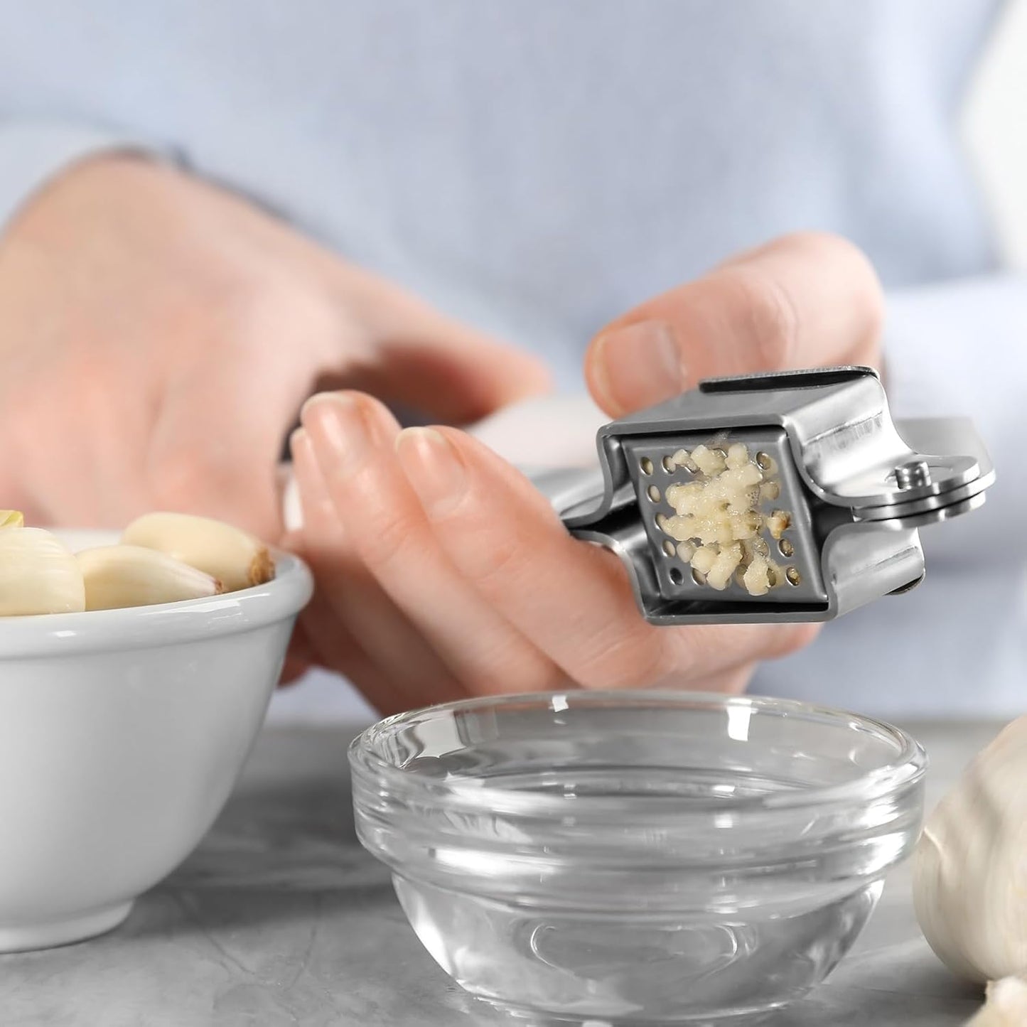 uxcell 2pcs Garlic Press, 7.7 Inch Stainless Steel Garlic Crusher and Peeler Set for Home Cooks and Professional Chefs, Pink