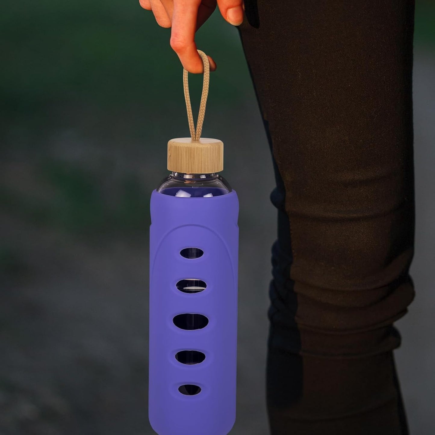 Sport 32oz Glass Water Bottle 1000ml /1 liter Borosilicate Glass Water Bottle Reusable Waterbottle Jugwith Silicone Sleeve and Unique Lid (Purple
