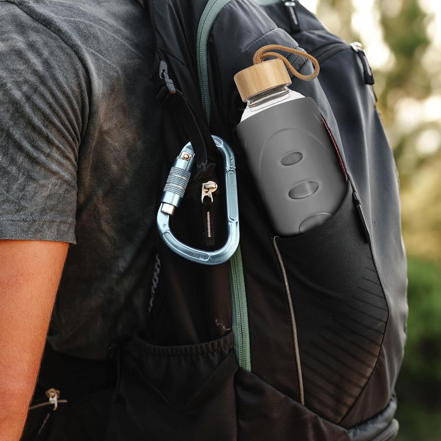 Sport 32oz Glass Water Bottle 1000ml /1 liter Borosilicate Glass Water Bottle Reusable Waterbottle Jugwith Silicone Sleeve and Unique Lid (Grey