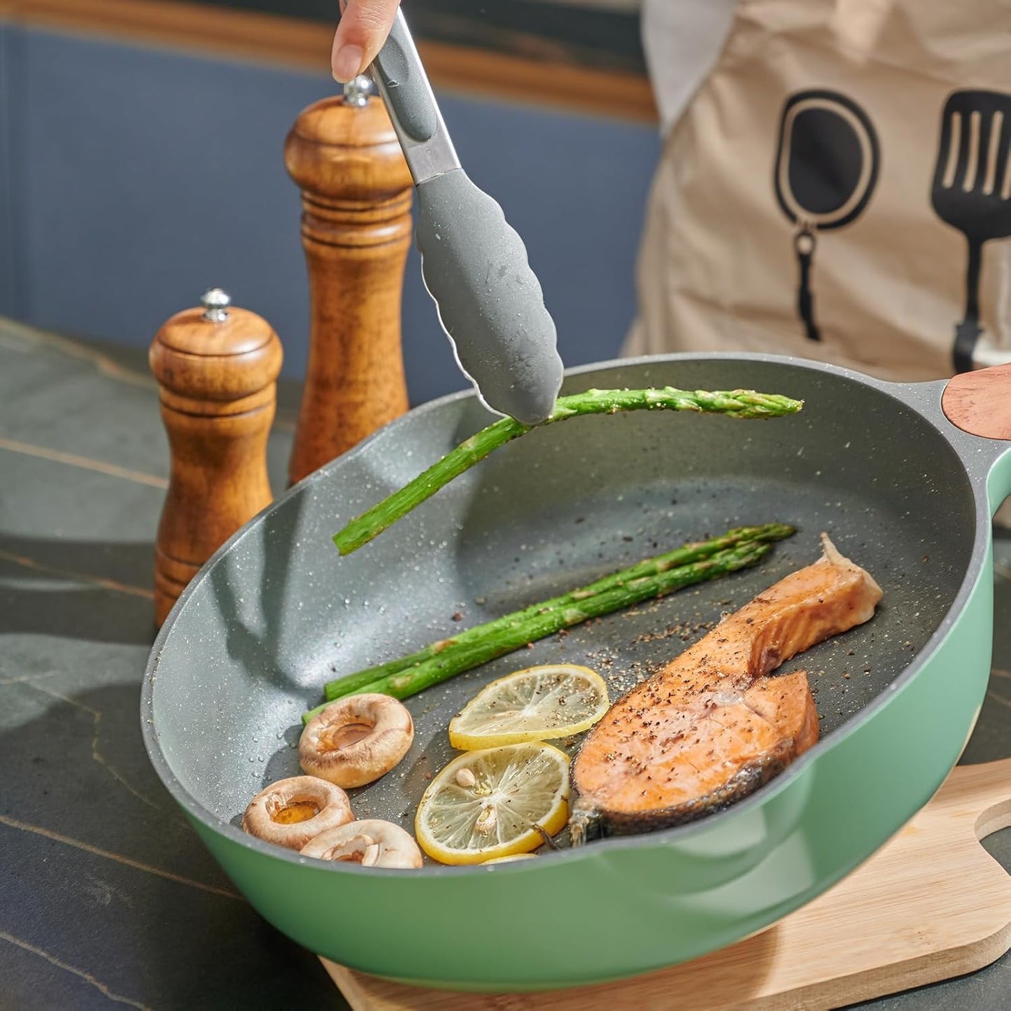 Frying Pans Nonstick with Lid, 10.2 Inches Skillets and Frying pan, Granite Cooking Pan with Pour Spout, Non Toxic Frying Pan for Stove, Induction, Gas, Pb, Cd PFOA Free (Green, 10.2 Inches)