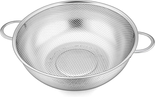 TeamFar Stainless Steel Colander, 5QT Micro-Perforated Metal Colander Food Strainer with Handles, for Draining Washing Rinsing Steaming, Non Toxic & Dishwasher Safe, Solid Construction & 3 Stable Feet