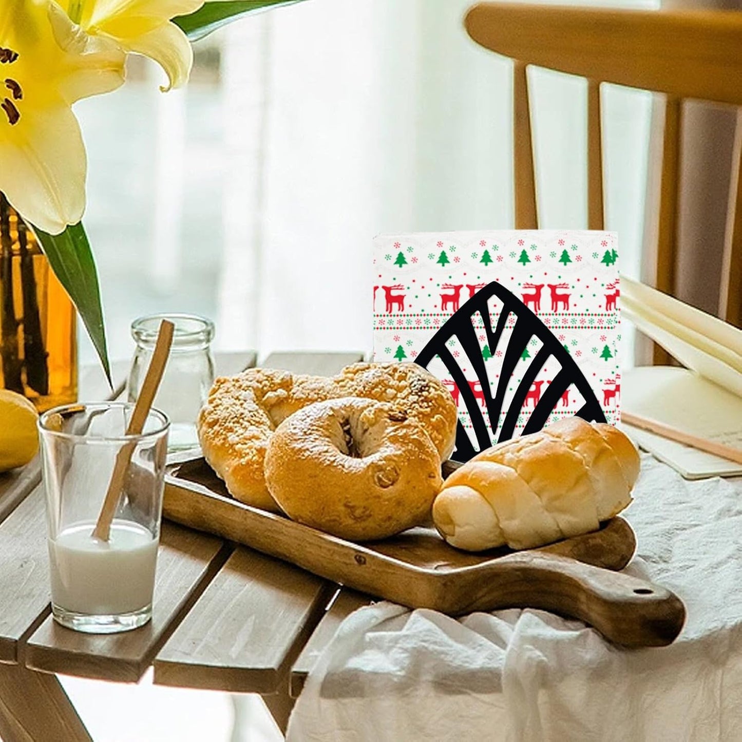 Resama Coffee Filter Paper Holder - Stylish Organizer with Leaf Texture for Kitchen, Cafe, and Office - Decorative Storage Container in Black - Perfect for Home, Dining Room, and Outdoor Use