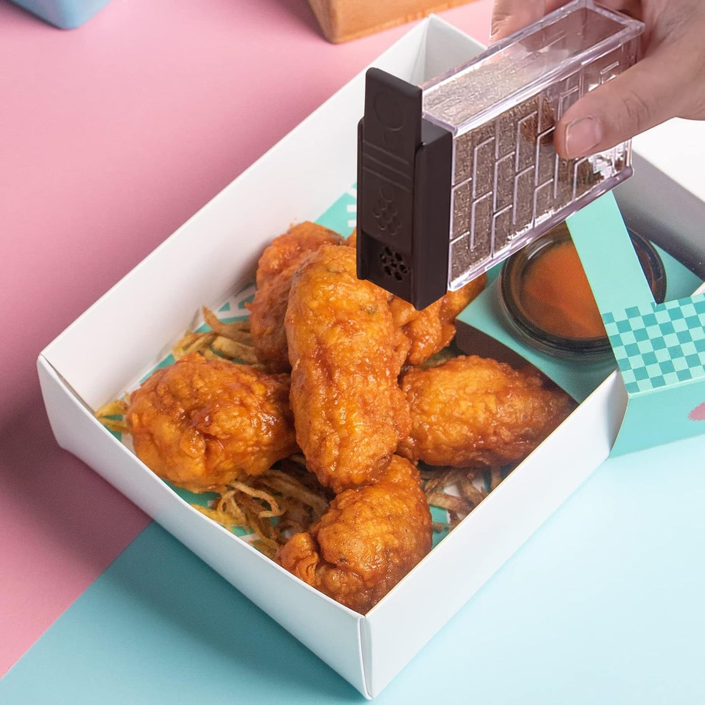 6 Pcs Spice Shaker Jars, Salt and Pepper Shakers, Plastic Spice Dispenser, Salt Shakers, Seasoning Shaker Box, Condiment Set, spice containers (Brown)