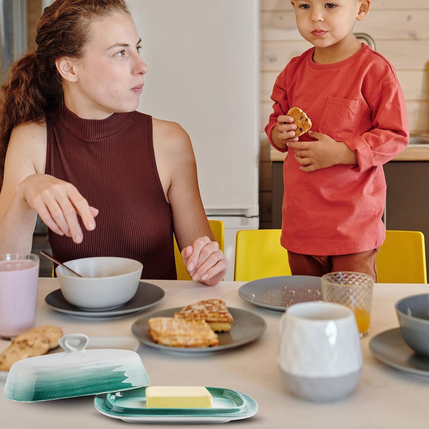 Hasense Butter Dish with Lid, Ceramic Butter Dish with Cover for Countertop, Porcelain Butter Keeper Holder with Handle Design for East West Coast Butter, Butter Tray with Lid for Fridge, Green