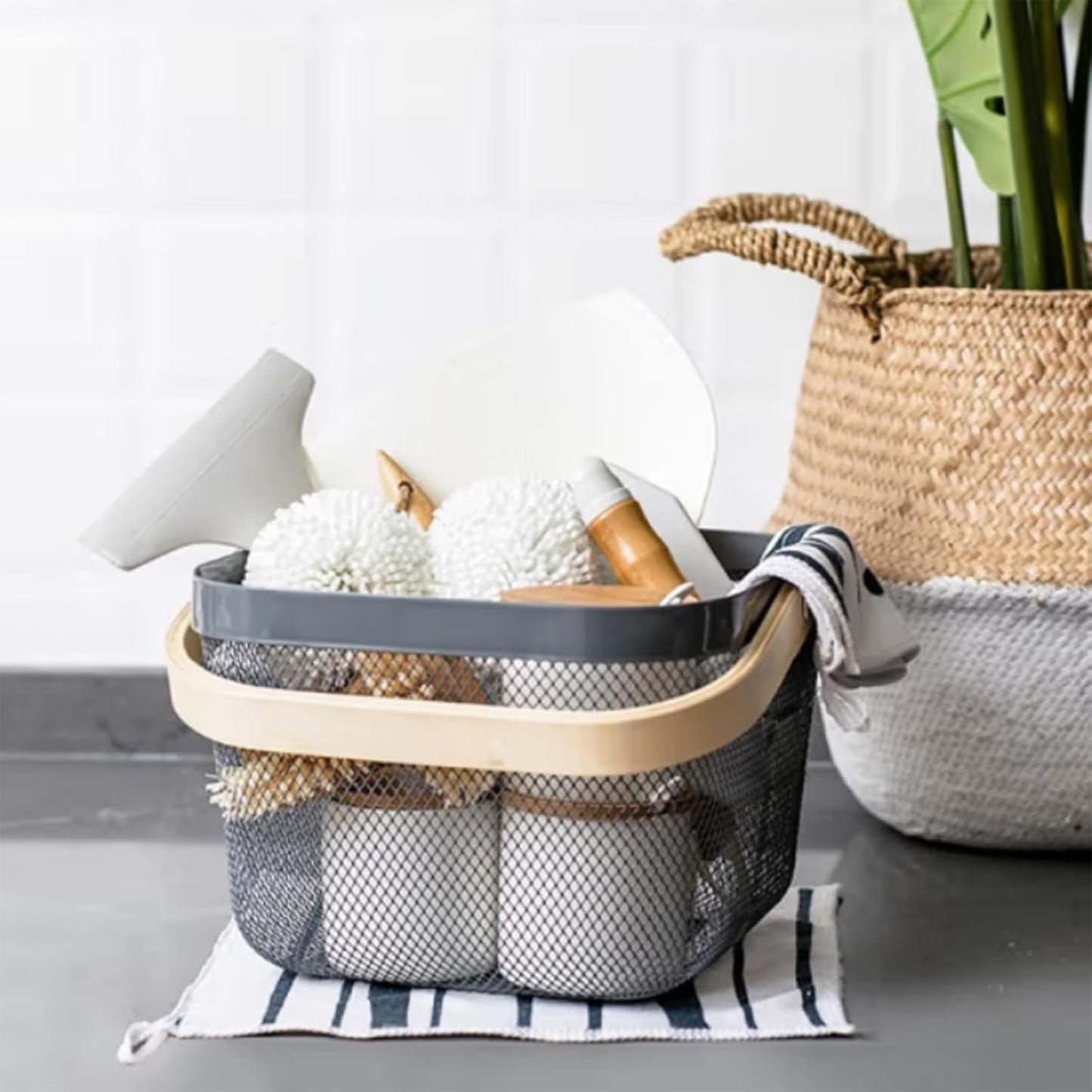 Metal Mesh Steel Basket, Storage Organizer Basket Multi-functional Hanging Kitchen Baskets Fruit Basket with Wooden Handle for Kitchen Bathroom Picnic Shopping Decor Cabinet Home, Grey