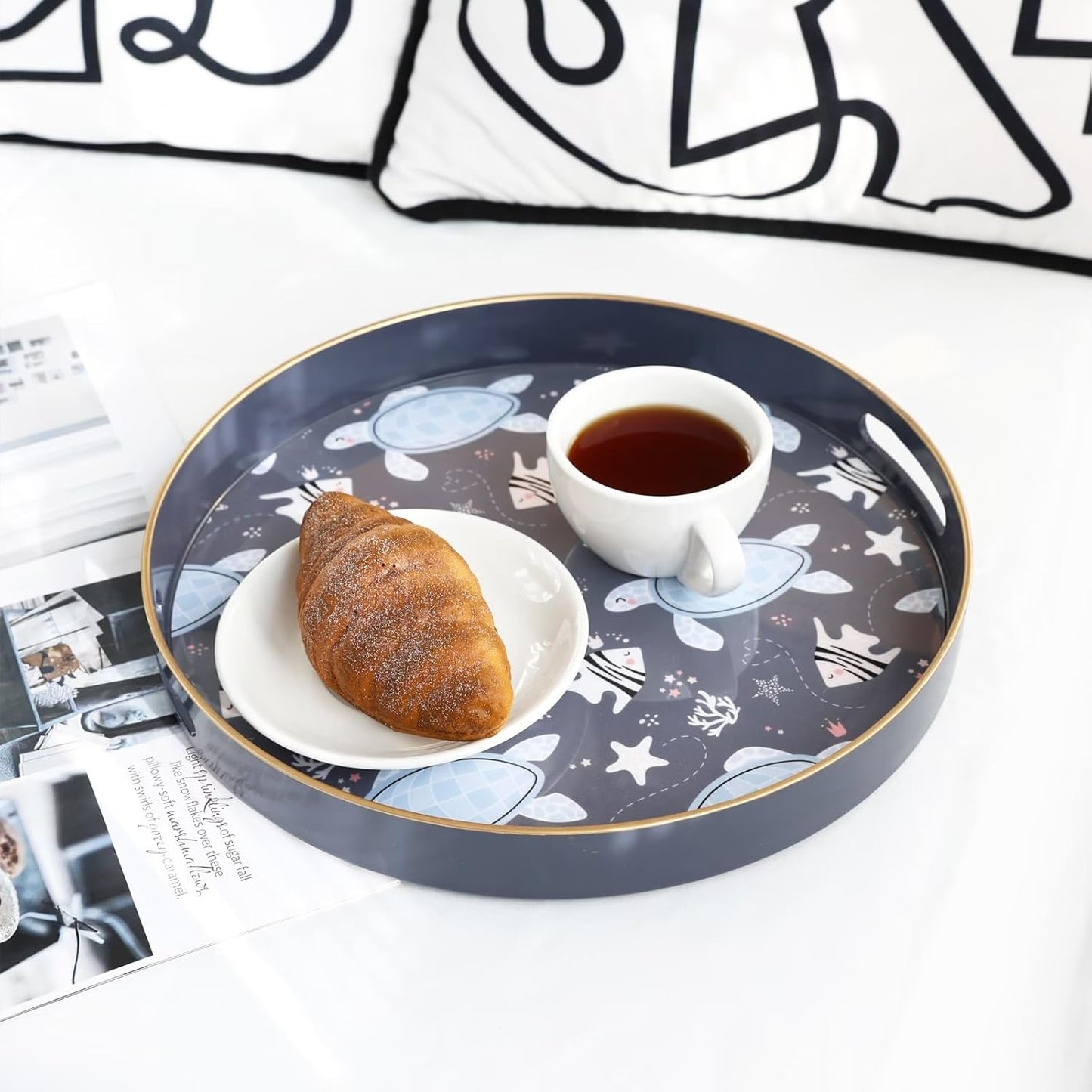 Spsyrine Decorative Serving Tray with Handles, Lacquered Coffee Table Tray for Ottoman, Round Waterproof Platters for Centerpieces, Parties, Living Room, Kitchen Counter Organization Turtle