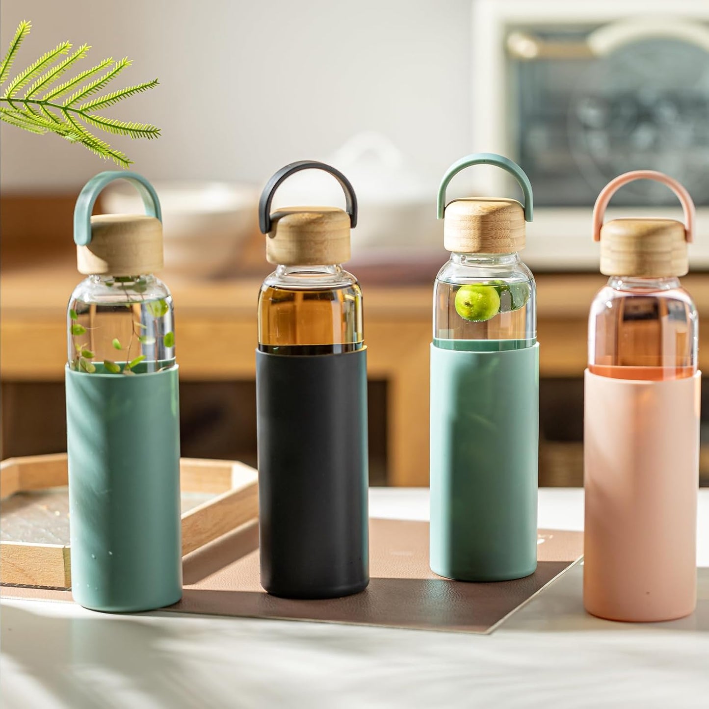 21oz Borosilicate Glass Water Bottles with Silicone Non-Slip Sleeve & Leak-Proof Lid-Reusable Drink Bottle for Office,Travel,Gym,Hiking-BPA Free,Ideal Gift for Home,Car &Fitness (Pink+Black)