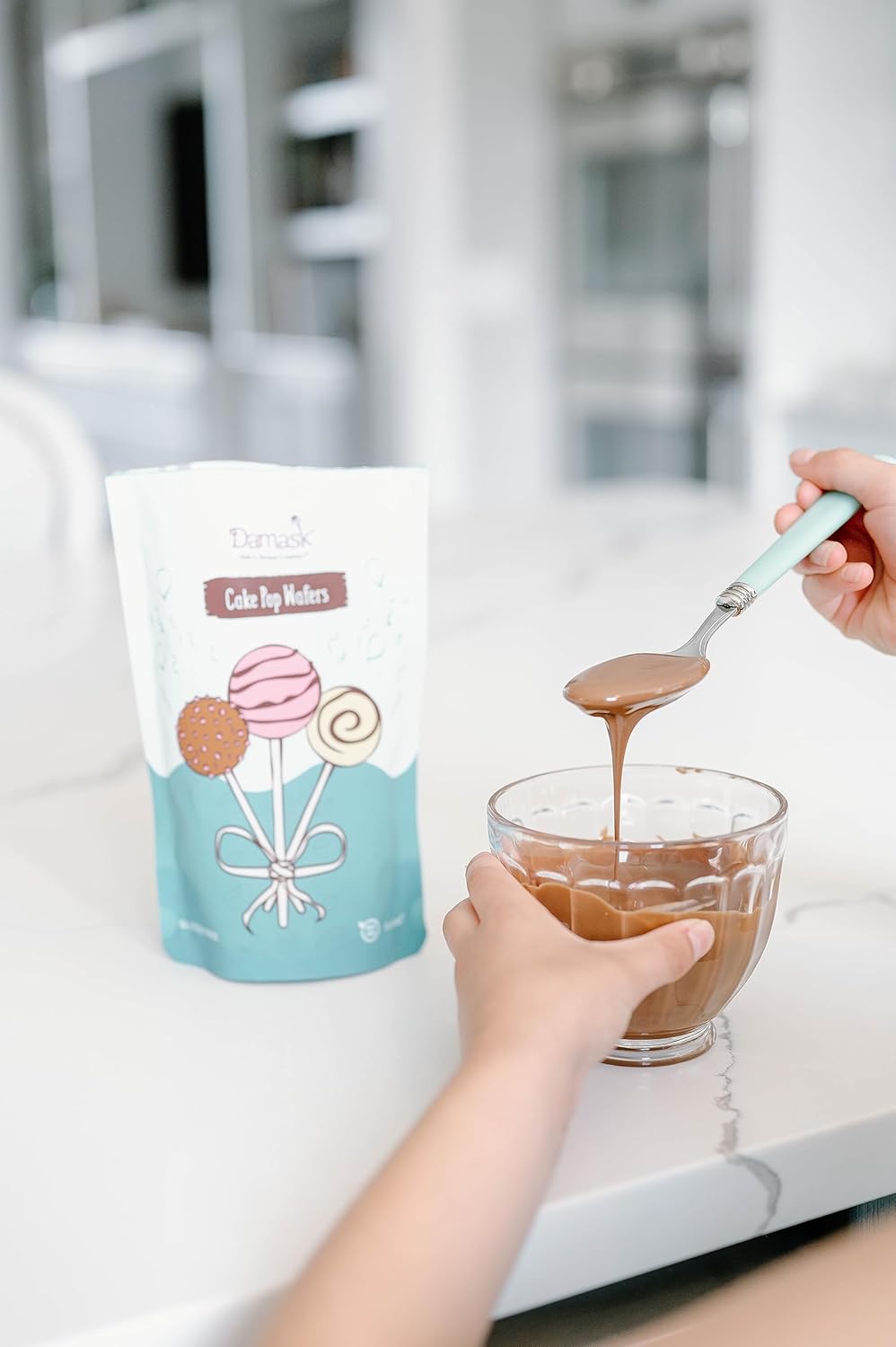 Classic Chocolate Cake Pop Kit - Milk Chocolate Coating