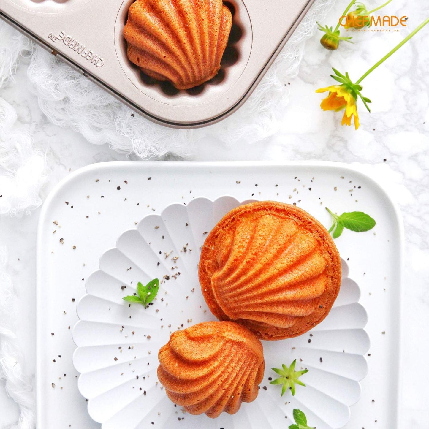 CHEFMADE Madeleine Mold Cake Pan, 6-Cavity Non-Stick Spherical Shell Madeline Bakeware for Oven Baking (Champagne Gold)