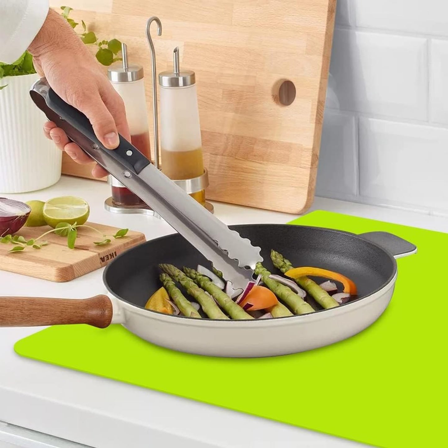 Extra Large Silicone Mat, Kitchen Counter Mat Placemats for Kids Silicone Mats for Countertop, Nonstick Silicone Table Mat for Baking Pastry Crafts Heat-Resistant Silicone Pad, 27.6'' x 19.7'', Green