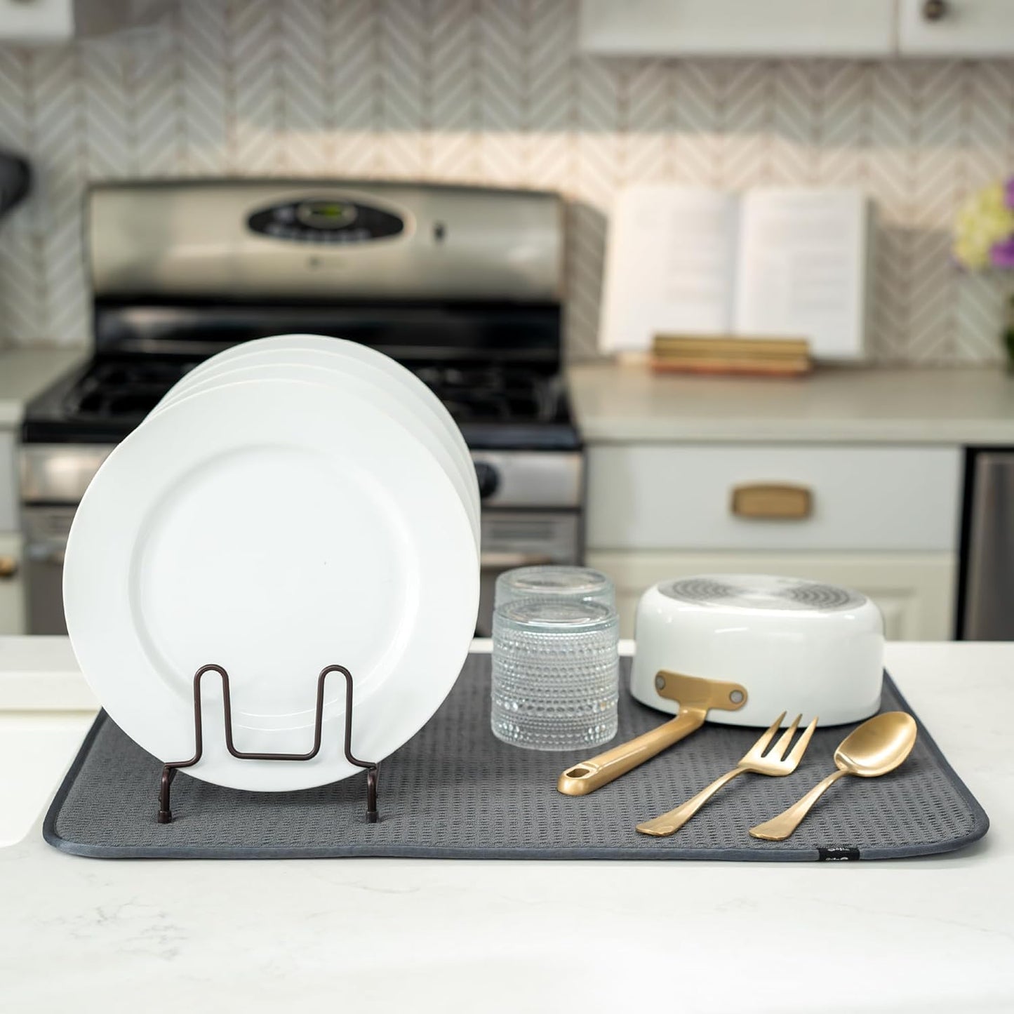 S&T INC. Dish Drying Mat XL, 18” x 24”, Absorbent Microfiber Kitchen Counter Mat, Dish Drying Pad for Dishes, Utensils, Pots and Pans, Extra Large, Charcoal