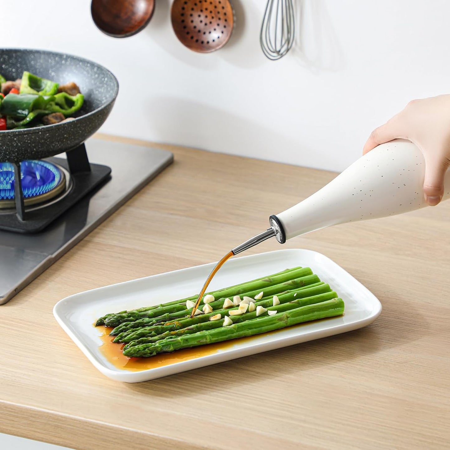 vancasso 16 Oz Ceramic Olive Oil Dispenser Bottle, Bottle Dispenser with Spout and Funnel for Kitchen,Suitable for Oil, Vinegar, Coffee Syrups & Other Liquids，Cream