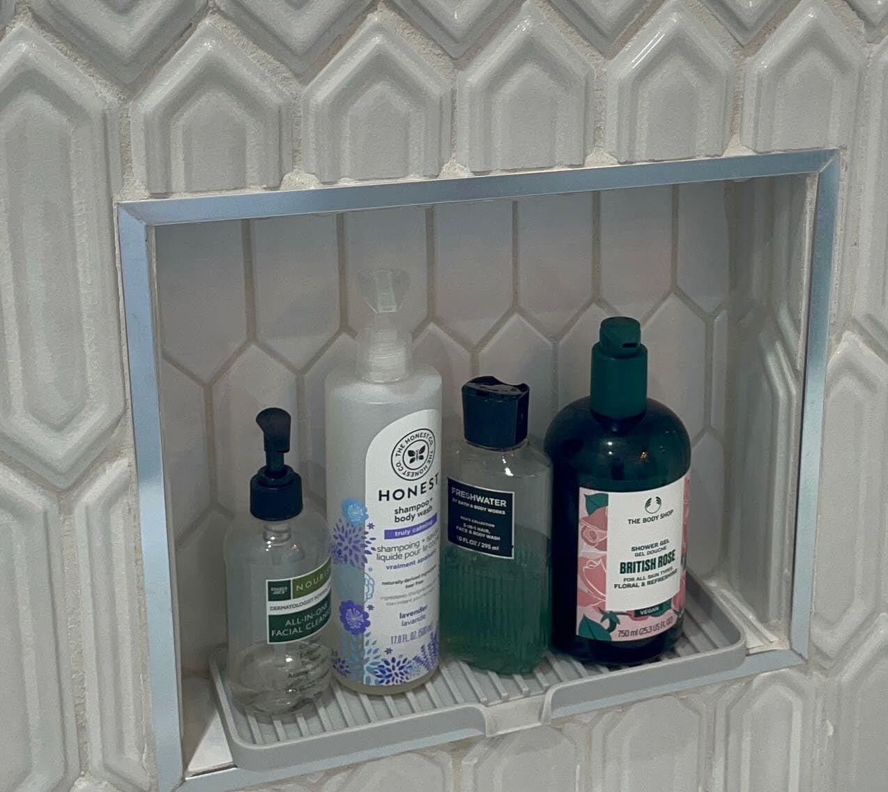 Happitasa Silicone Soap Dish Tray and Sponge Holder with Drain Chute | Bathroom and Kitchen Sink Organizer Caddy (Light Grey, 12"x4", 7.4 Ounces)