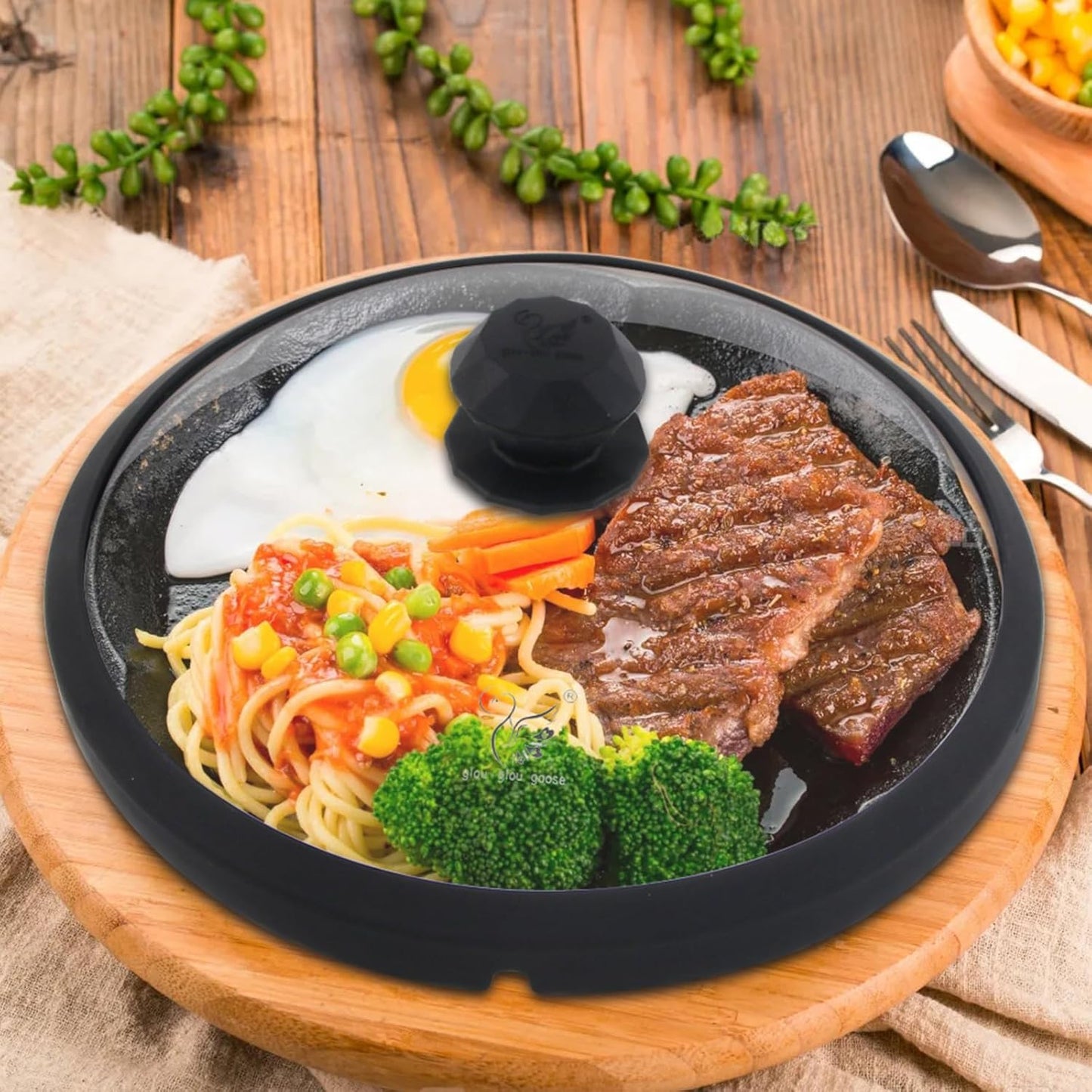 Glass Microwave Cover for Food 10.5 Inch Microwave Splatter Cover With Easy Grip Diamond Shape Handle Microwave Cover Glass Guard Lid Vented Edge Plate Cover for Heating Food (Black)