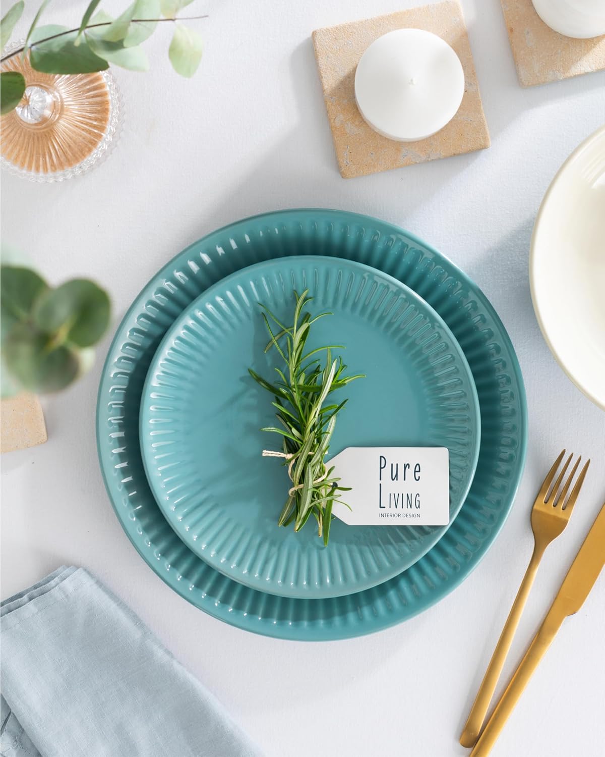 Stoneware Dinnerware Set for 4 People HYGGE 12-Piece - Elegant Scandi Design - Premium Dish Set - Bowl and Plate Set - Tableware for 4 People in a Ribbed Design - Pure Living in Green