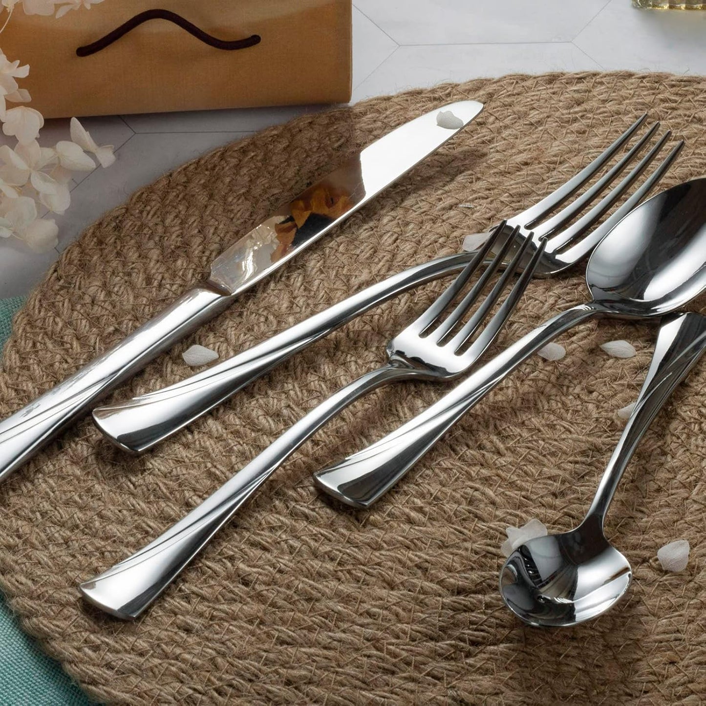 Alata Alice 30-Piece Silverware Set Stainless Steel Flatware Set,Service for 6,Mirror Polished Cutlery Set,Dishwasher Safe