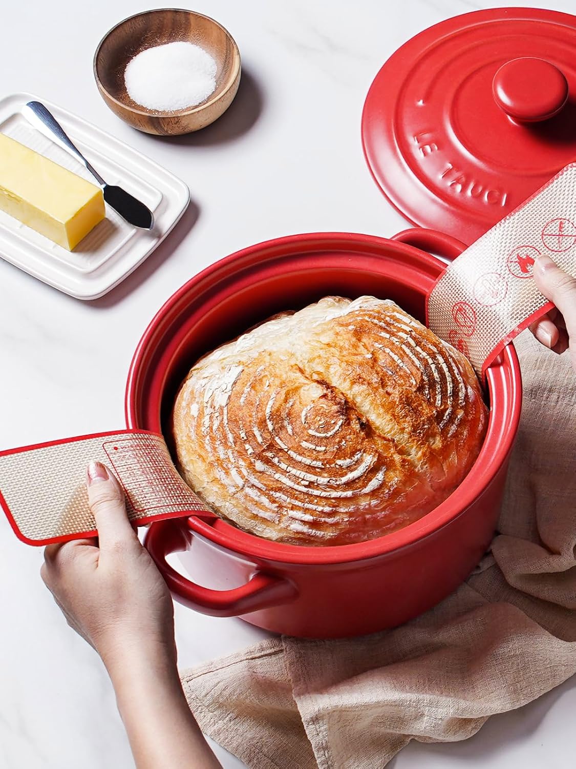 LE TAUCI 3 qt Ceramic Dutch Oven for Bread Baking with Silicone Sling- Lightweight, Non-Toxic, No Seasoning Needed- Oven, Microwave & Dishwasher Safe, Ideal for Home Bakers & Beginners, Chili Red