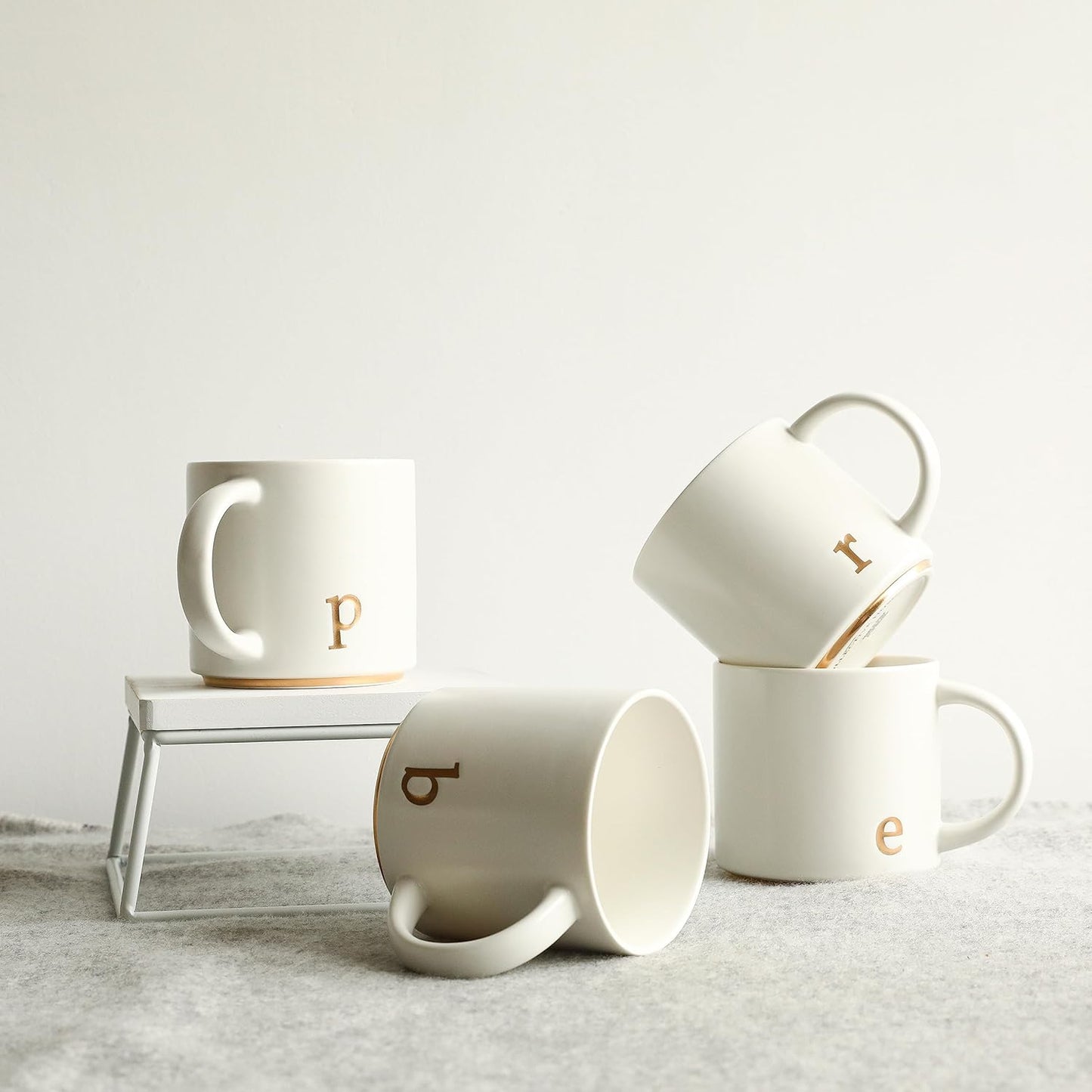 COLLECTIVE HOME - Monogram Ceramic Mugs, 15 oz Golden Initial Coffee Cups, Elegant Alphabet Tea Mugs, Elegant Personalized Mug with Gift Box, Luxurious Cups for Office and Home (p)