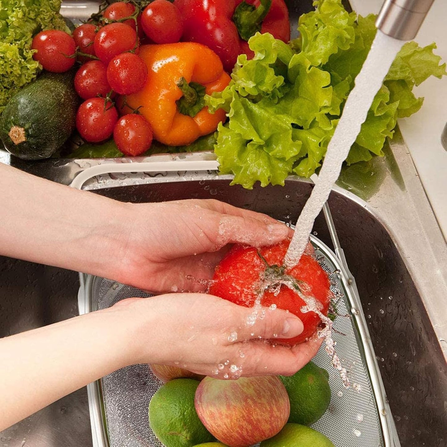 Over The Sink Colander, 6 Quarts Stainless Steel Oval Colander with Expandable Rubber Grip Handle, Fine Mesh Strainer Baskets Kitchen Colander for Strain, Drain, Rinse Vegetables, Fruits, Beige
