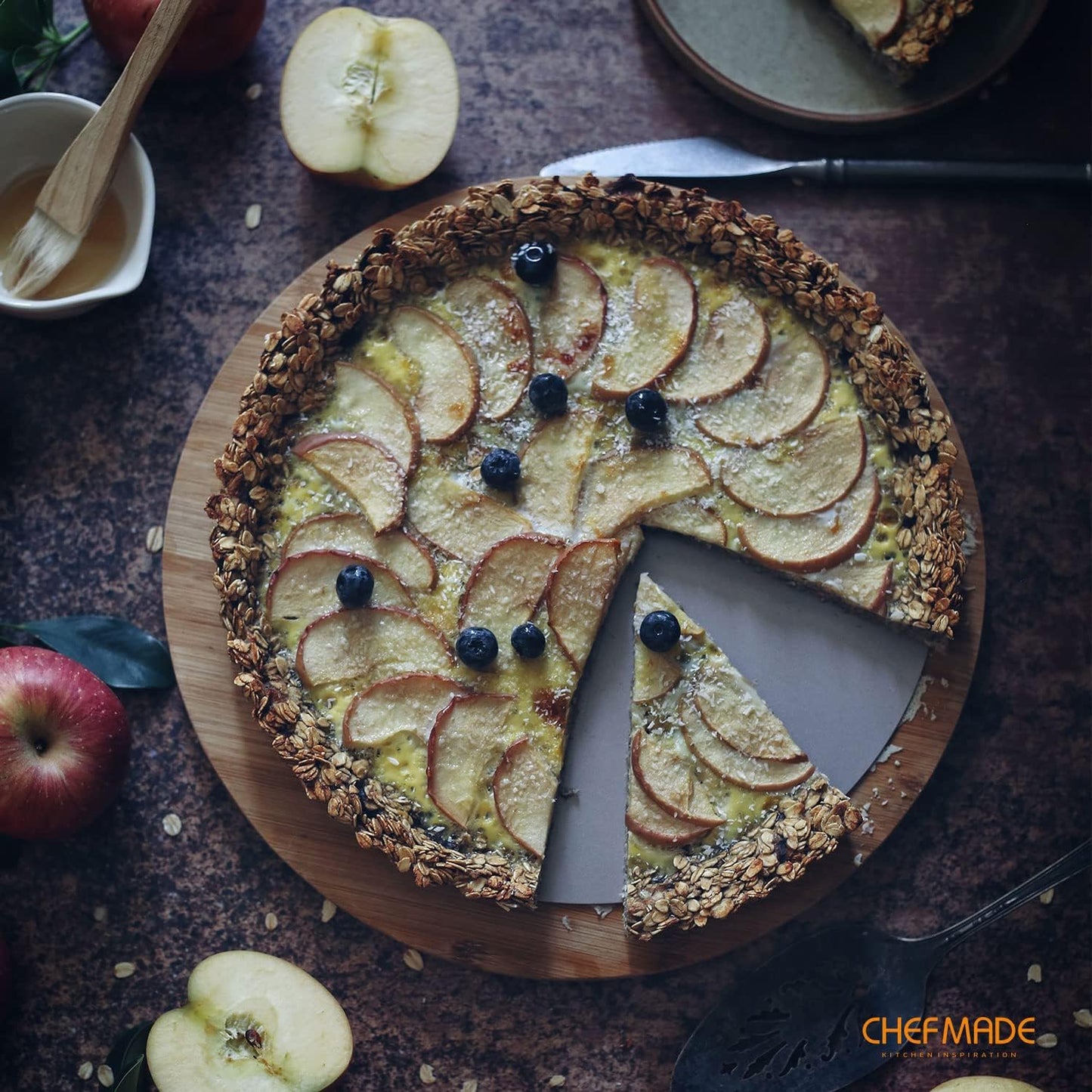 CHEFMADE 11-Inch Round Tart Pan with Removable Loose Bottom, Non-Stick Carbon Steel Quiche Pan for Oven Baking (Champagne Gold)