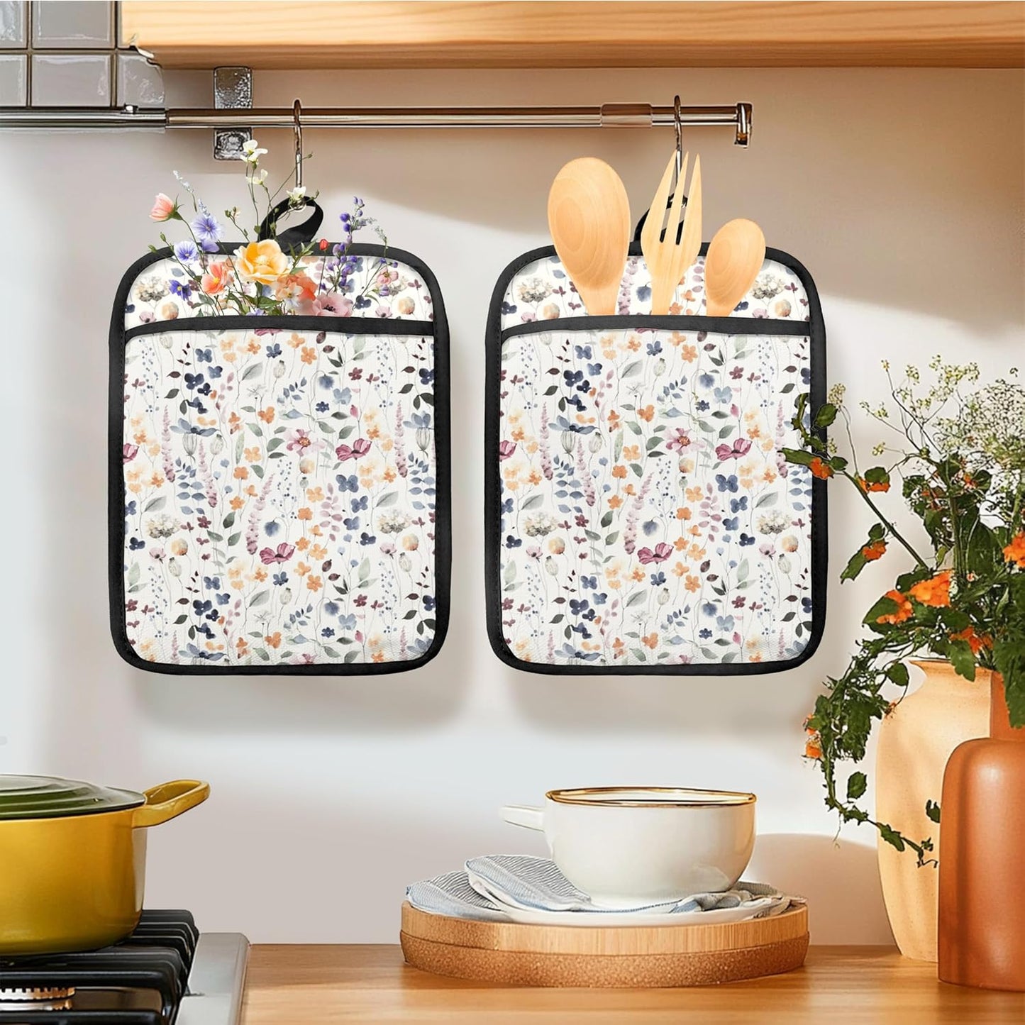 Vintage Floral Oven Mitts Set, Colorful Wildflowers Floral Heat Resistant Kitchen Oven Gloves for Baking and Cooking,Pot Holders