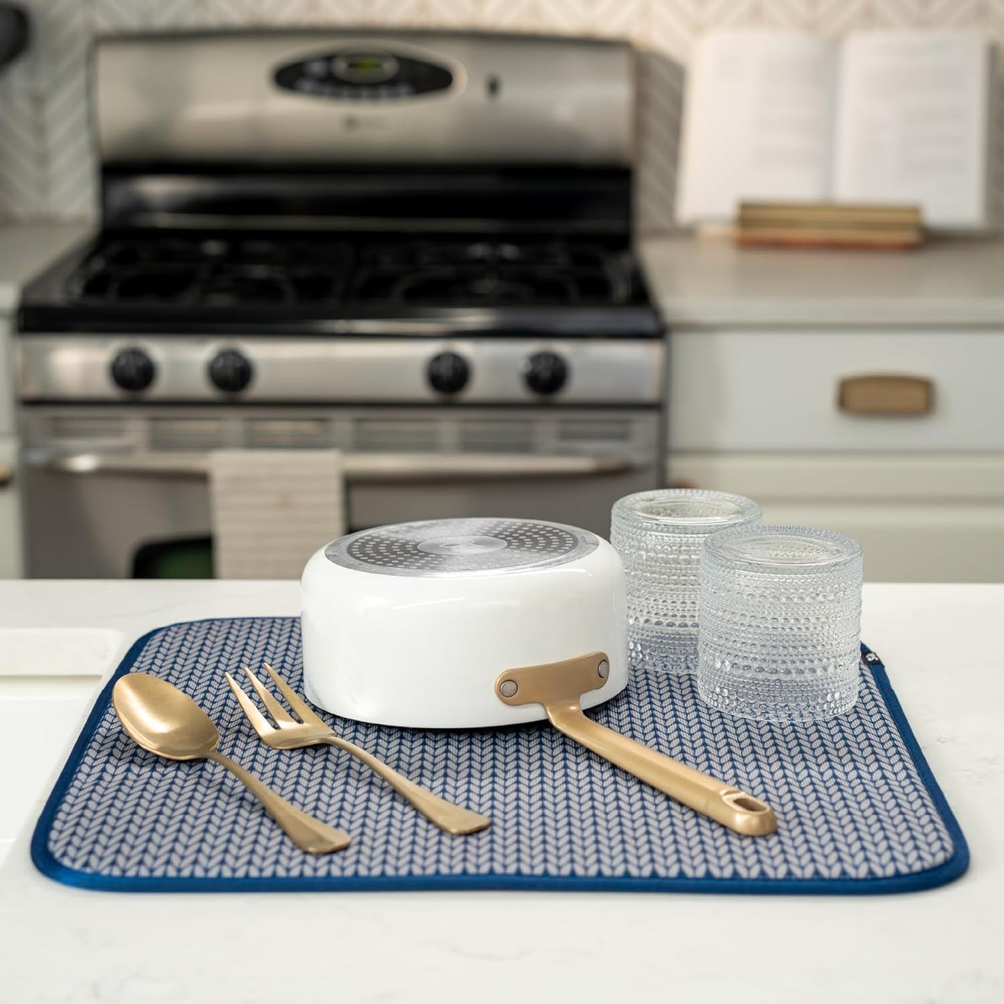 S&T INC. Dish Drying Mat, 16” x 18”, Absorbent Microfiber Kitchen Counter Mat, Dish Drying Pad for Dishes, Utensils, Pots and Pans, Large, Blue Stockinette