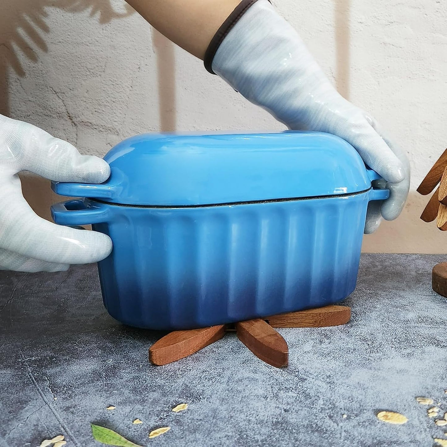 Dutch Oven Enameled Cast Iron Bread Pan with Lid Sourdough Loaf Pans for Baking Bread Large Heavy Oval Bread Dutch Oven with Movable Handle 4 Qt Blue Dishwasher Safe