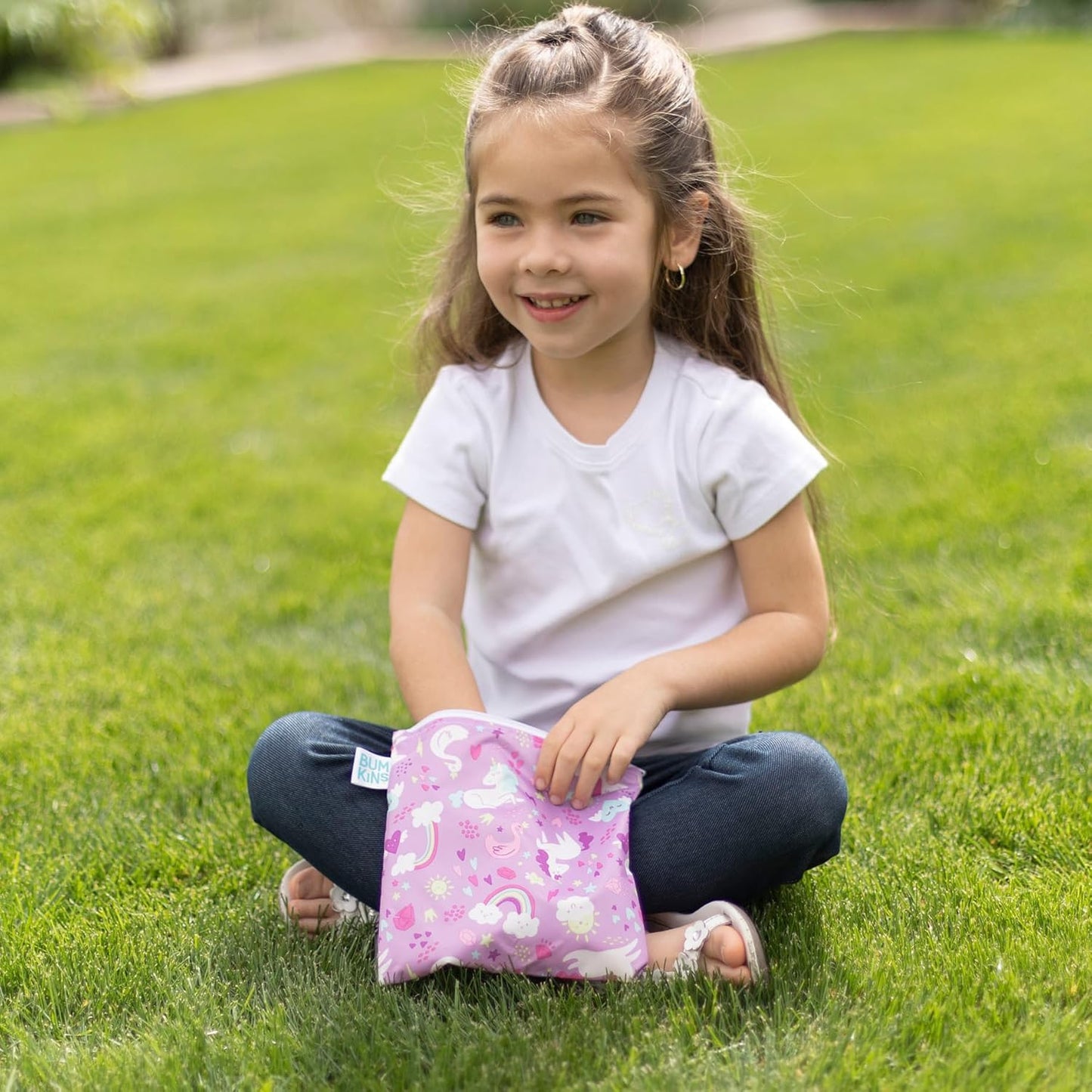 Bumkins - Cloth Snack & Sandwich Bags - For Storage, Travel, Food Prep, Lunch - Reusable, Water Resistant, Washable, Dishwasher Safe - Snack Bags for Kids - Zipper Closure -Unicorns & Rainbows -4 Pack
