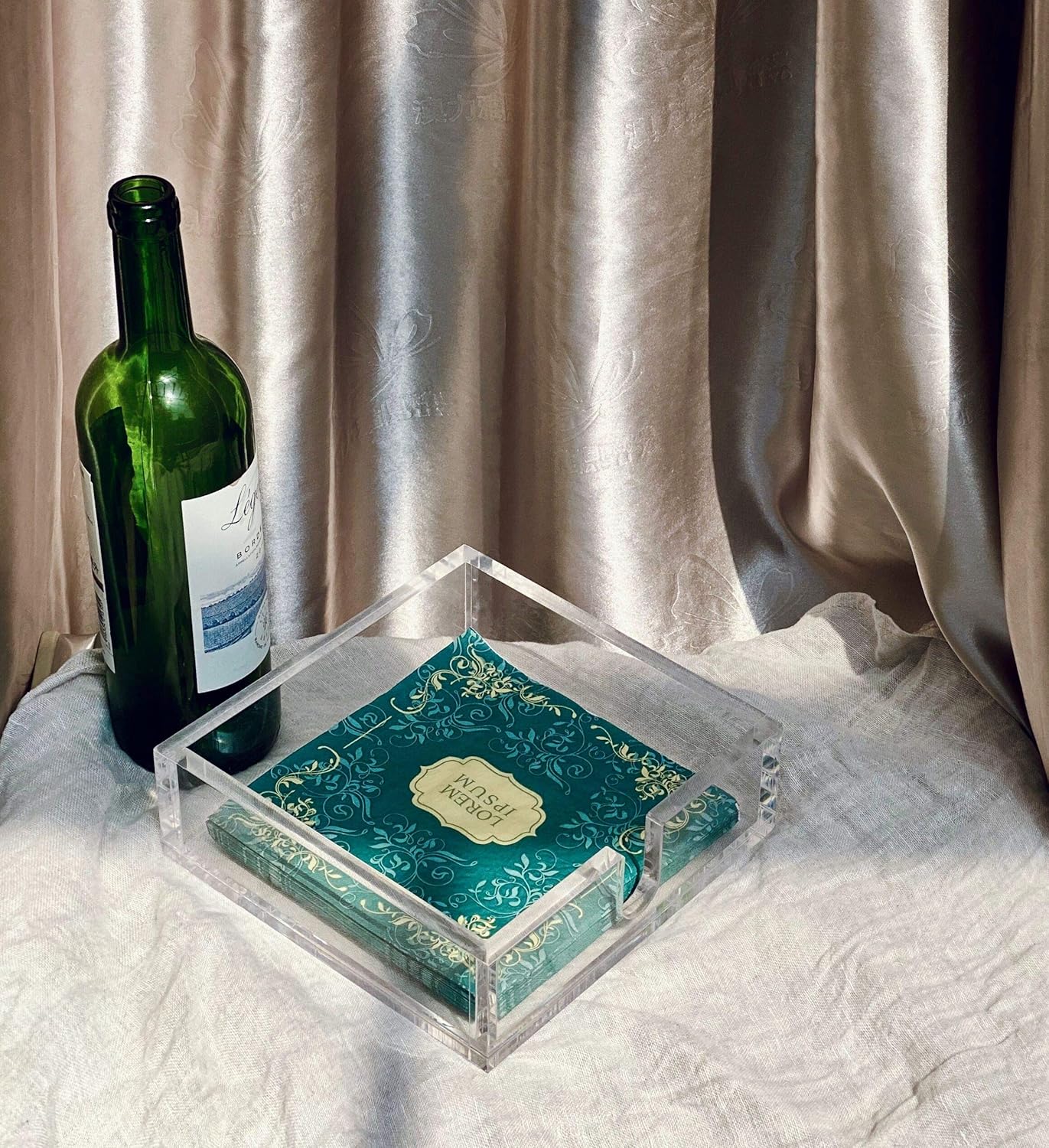 IEEK Acrylic Cocktail Paper Napkin Holder,Decorative Clear Cocktail Napkin Caddy Beverage Napkin holder,Pack of 1