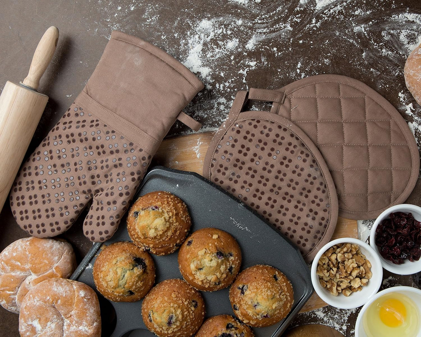 Sticky Toffee Silicone Pot Holders Set of 2, Brown, Heat Resistant to 500°F, Non-Slip Oven Hot Pads with Oeko-Tex Cotton Shell, 7 x 9 in