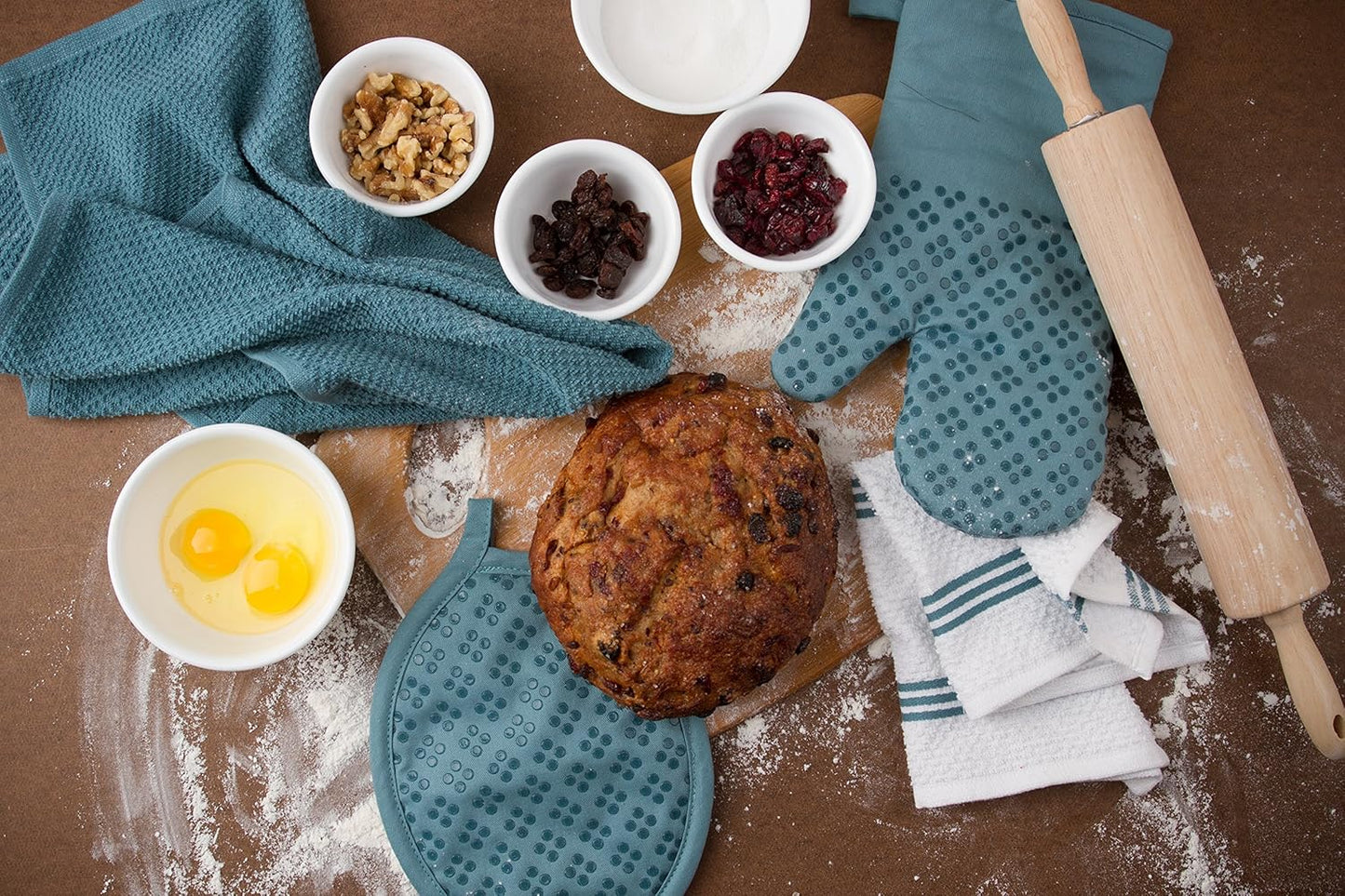 Sticky Toffee Silicone Pot Holders Set of 2, Blue, Heat Resistant to 500°F, Non-Slip Oven Hot Pads with Oeko-Tex Cotton Shell, 7 x 9 in